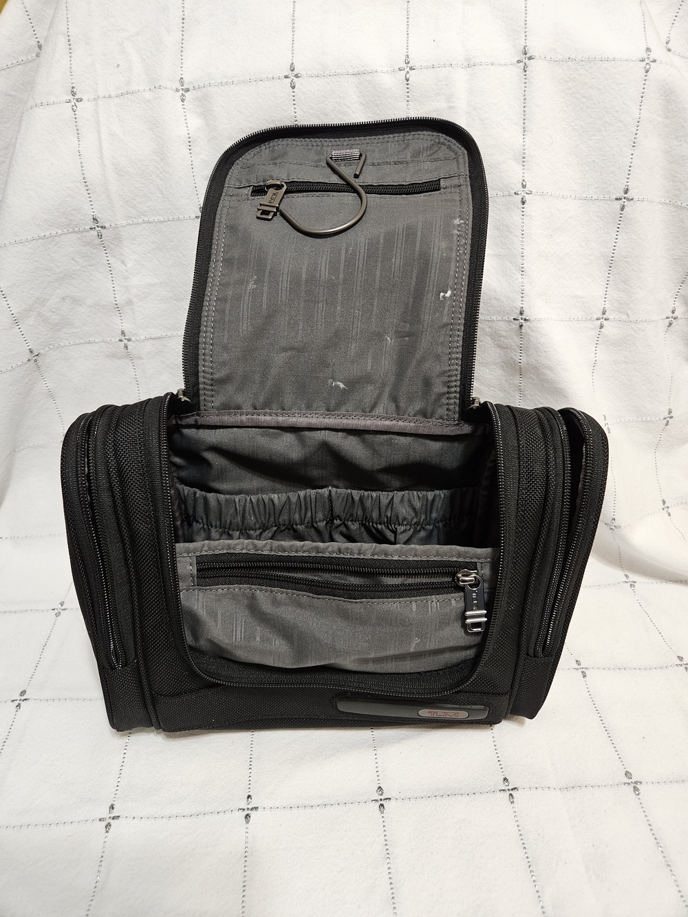 Tumi Black Hanging Toiletry Kit - Picture 3 of 4